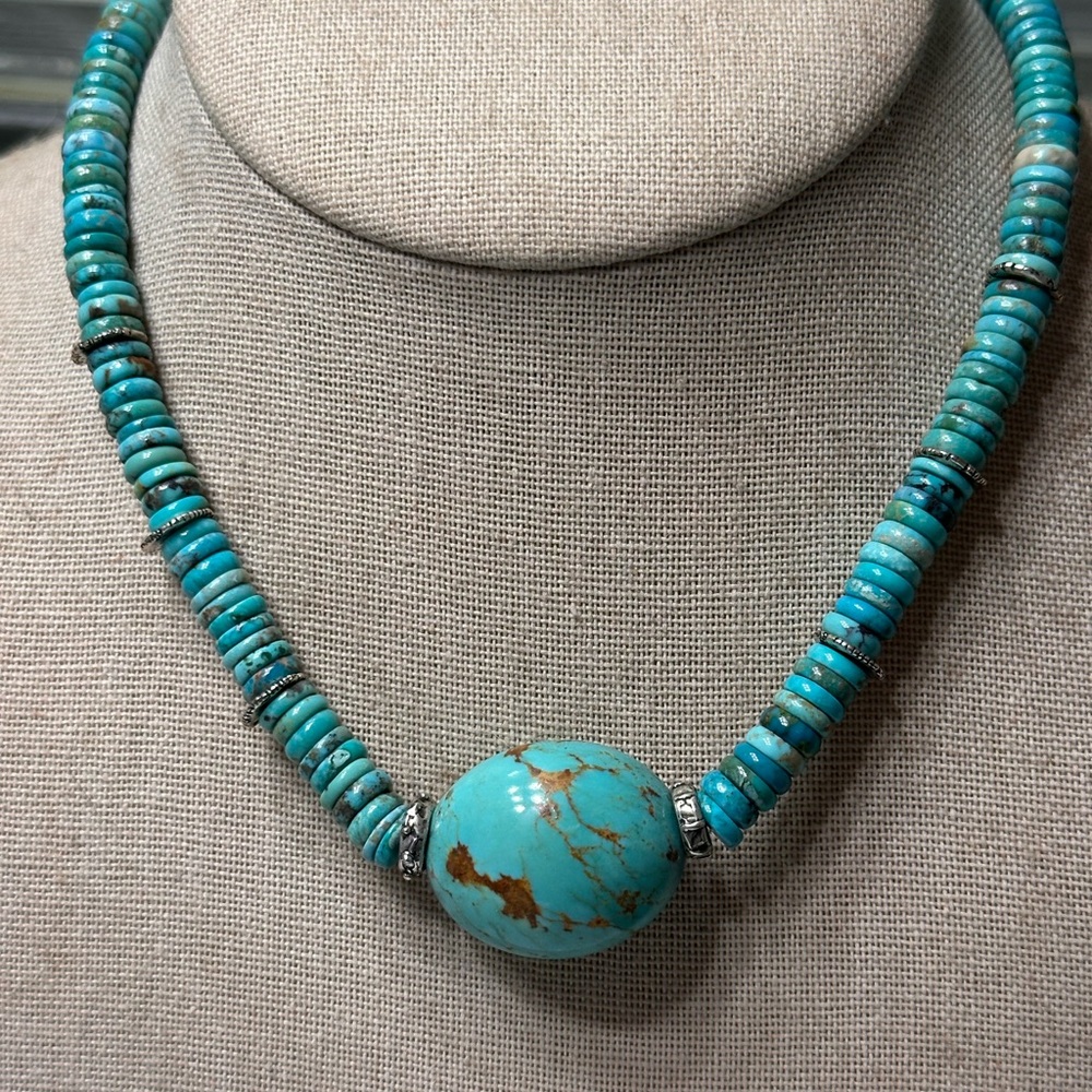 Blue Turquoise Necklace with Graduated Beads - Picture 6 of 6